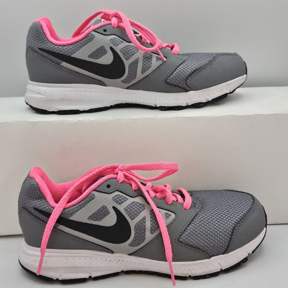 Nike downshifter 6 gray and pink size 2.5